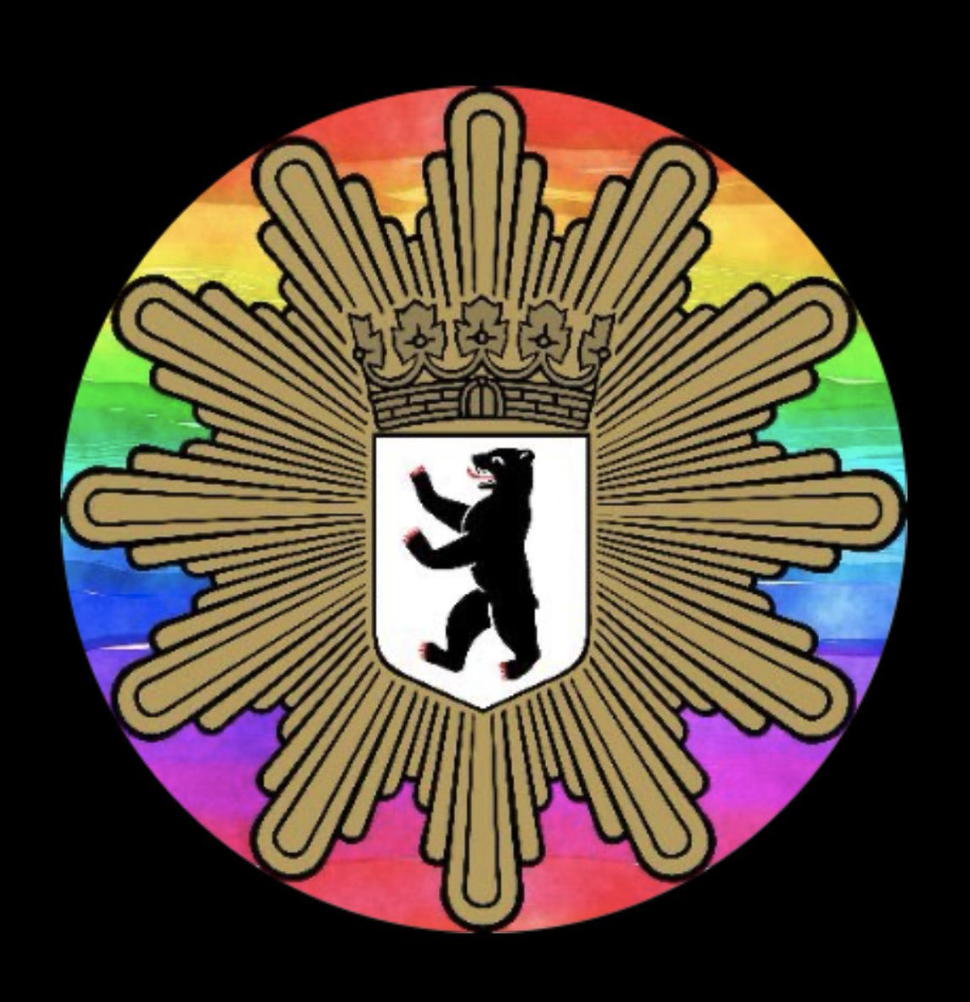 So präsentiert sich die Polizei in Regenbogenfarben in Berlin!
