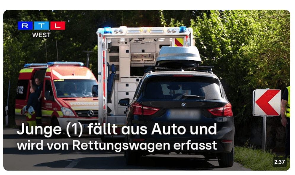 Kleinkind (1) fällt aus Auto und wird von Rettungswagen erfasst | RTL WEST