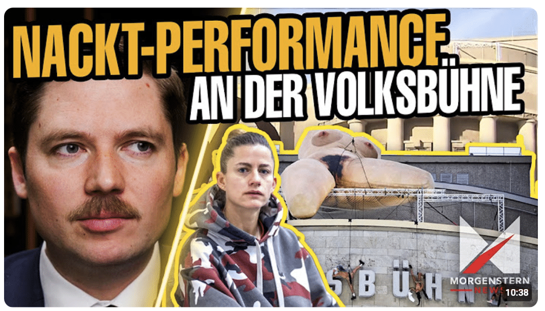 Kunstprojekt ohne Kleidung – Schrubben an der Berliner Volksbühne